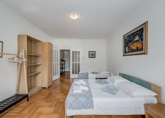 Lägenhet Oggy Balcony *