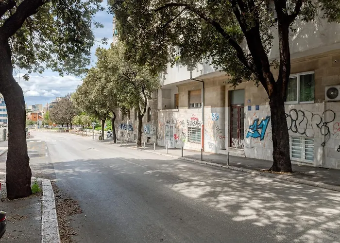 Oggy Balcony Lägenhet Split