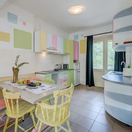 Apartment Oggy Balcony Split