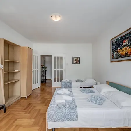 Apartament Oggy Balcony *